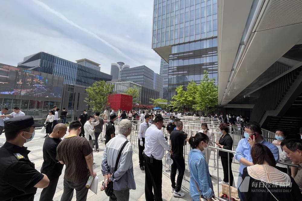 摇中就赚2000万,“一日夫妻”冲垮上海热门楼盘?-叭楼楼市分享网