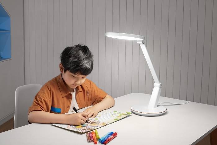 打出"深洞察+强技术"组合拳 华为智选欧普智能台灯3 Pro+步入"智能护眼"新时代-叭楼楼市分享网