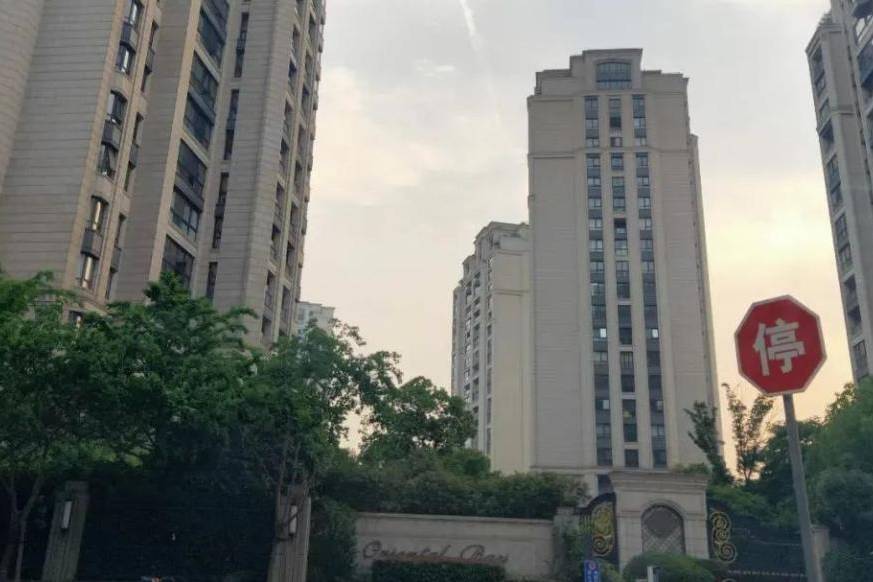 沪上热盘云锦东方暂停摇号并启动退款,曾被称为“买到躺赚2000万”-叭楼楼市分享网