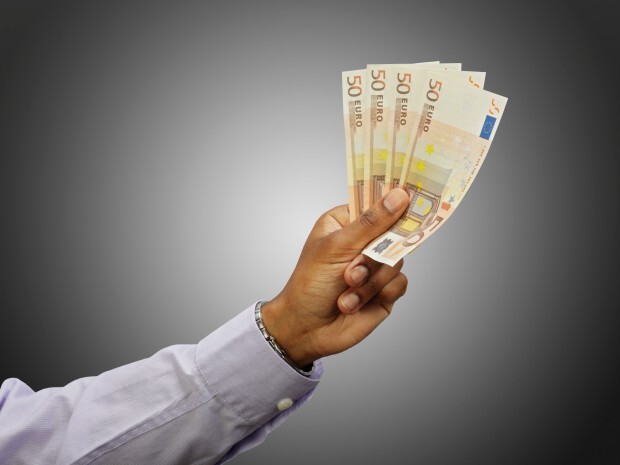 老人买四套房全部烂尾,烂尾楼如何尽快复工?-叭楼楼市分享网