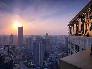 世茂披露境外债重组框架,预计化债60-70亿美元-叭楼楼市分享网