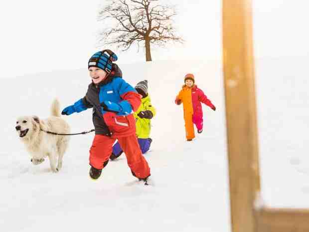 退休人员可以到农村买宅基地吗？城镇户口可以买农村自建房吗？-叭楼楼市分享网