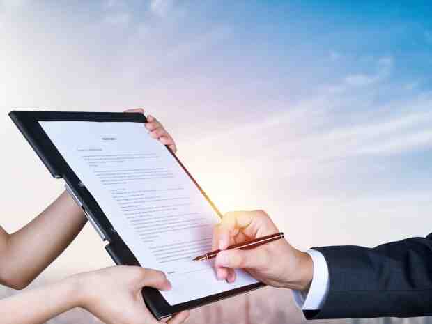 购房合同是银行放款后给吗？买房合同需要每个条款仔细看吗？-叭楼楼市分享网