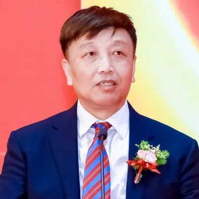 攀行业新高度，创百亿新平台！