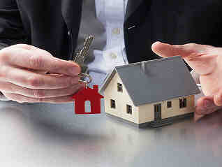 受房企拖累,物业公司三季度营收增速放缓,百亿市值仅剩7家-叭楼楼市分享网