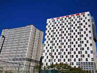 深圳“老字号”海大装饰陷三角债危机，老板高峰：欠款的几家头部房企尚无回应-叭楼楼市分享网