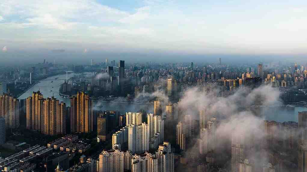 长假楼市|上海新房成交同比大幅增长,二手房想快速成交仍需“主动降价”-叭楼楼市分享网